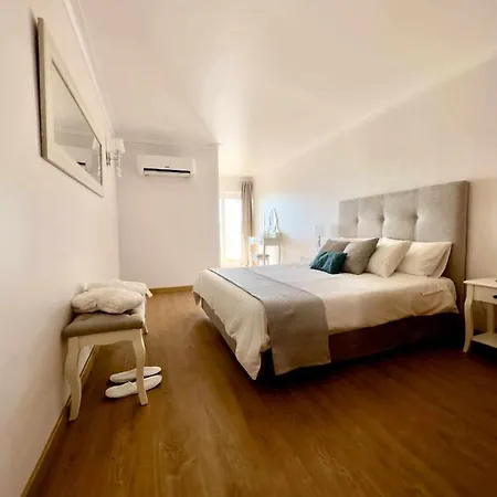 Holidays Penthouse Sea View Apartment