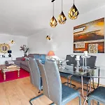 شقة Penthouse Sea View By Holidays